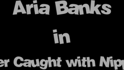 Строгий отчим инцестом наказал молодую падчерицу за пирсинг сосков