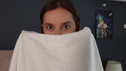 Дал на рот молодой шлюхе и заставил ее кончить несколько раз