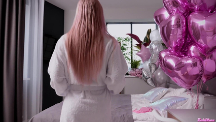 Подарил фигуристой блондинке на день святого Валентина свой член