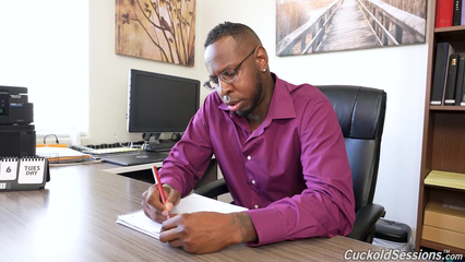 Сделала из мужа куколда и заставила смотреть на секс с негром