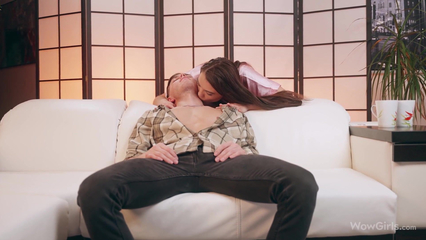 Моя красивая русская девушка любит дрочить и лизать мой член