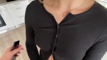 Студентка отсосала одногруппнику за то, что проводил домой