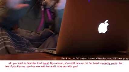 Девчонка пишет эротический рассказ, пока парень трахает её