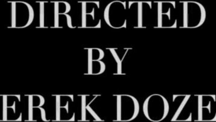 Кудрявая мулатка кончает сквиртом от белого члена в пизде