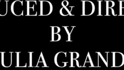 Жопастая жена с домработницей ублажает лысого муженька