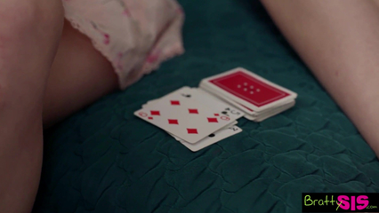 Отличная игра Саймон говорит, а сводный брат трахает сестер