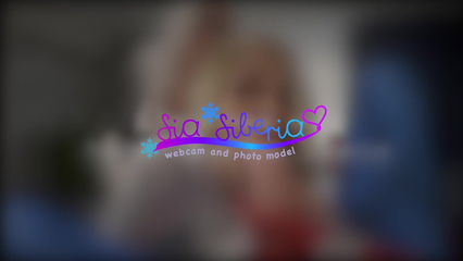 ЖМЖ секс с красивыми шлюхами в латексе Purple Bitch и SiaSiberia