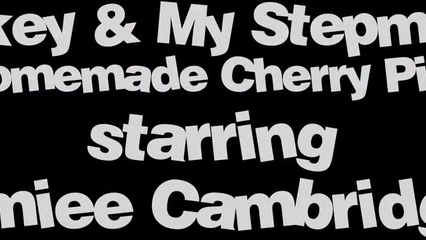 Пасынок трахнул одинокую мачеху, ведь она в разводе