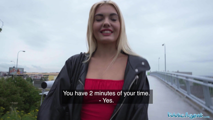 Пару сотен евро и эта молодая красотка уже дает себя трахать в киску