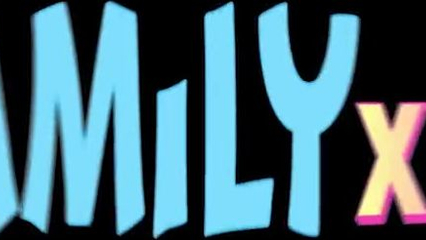 У молодой падчерицы такая узкая киска – наверное, её парень вовсе не трахает